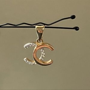 18K SAUDI GOLD PENDANT